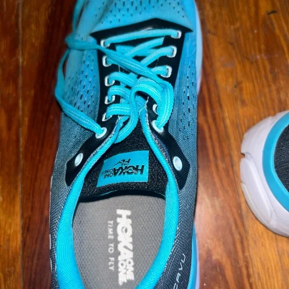 Hoka One One Blue Black Athletic Shoes Lightweight Performance size 9 Women’s - Picture 6 of 8